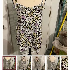 ❤sold❤ruffle neck animal print tank torrid 1